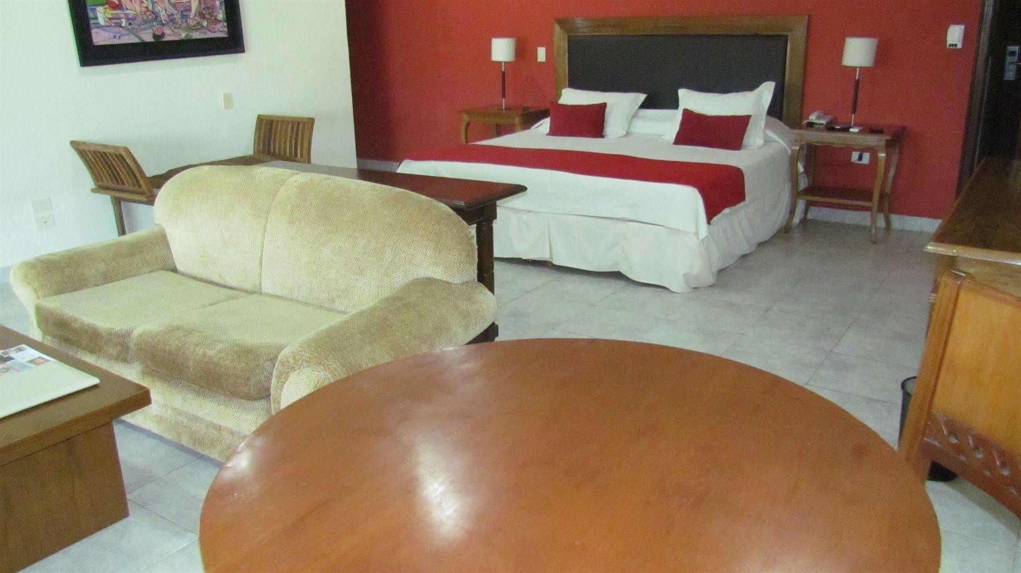 Terrazas Del Sol Apart-Hotel Lambare Eksteriør bilde